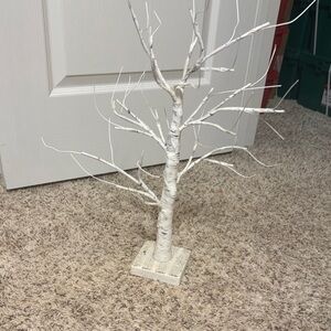 White Minimalist Winter Accent Decor